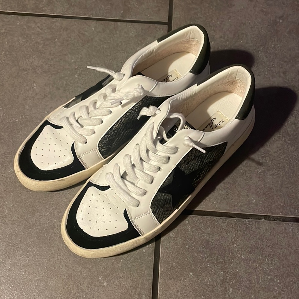 The cutest Vintage Havana Sneakers
